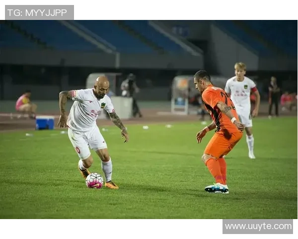 贵州恒丰足球俱乐部奋勇争先全力冲击新赛季目标与挑战